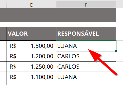 A primeira célula do intervalo de dados precisa estar selecionada